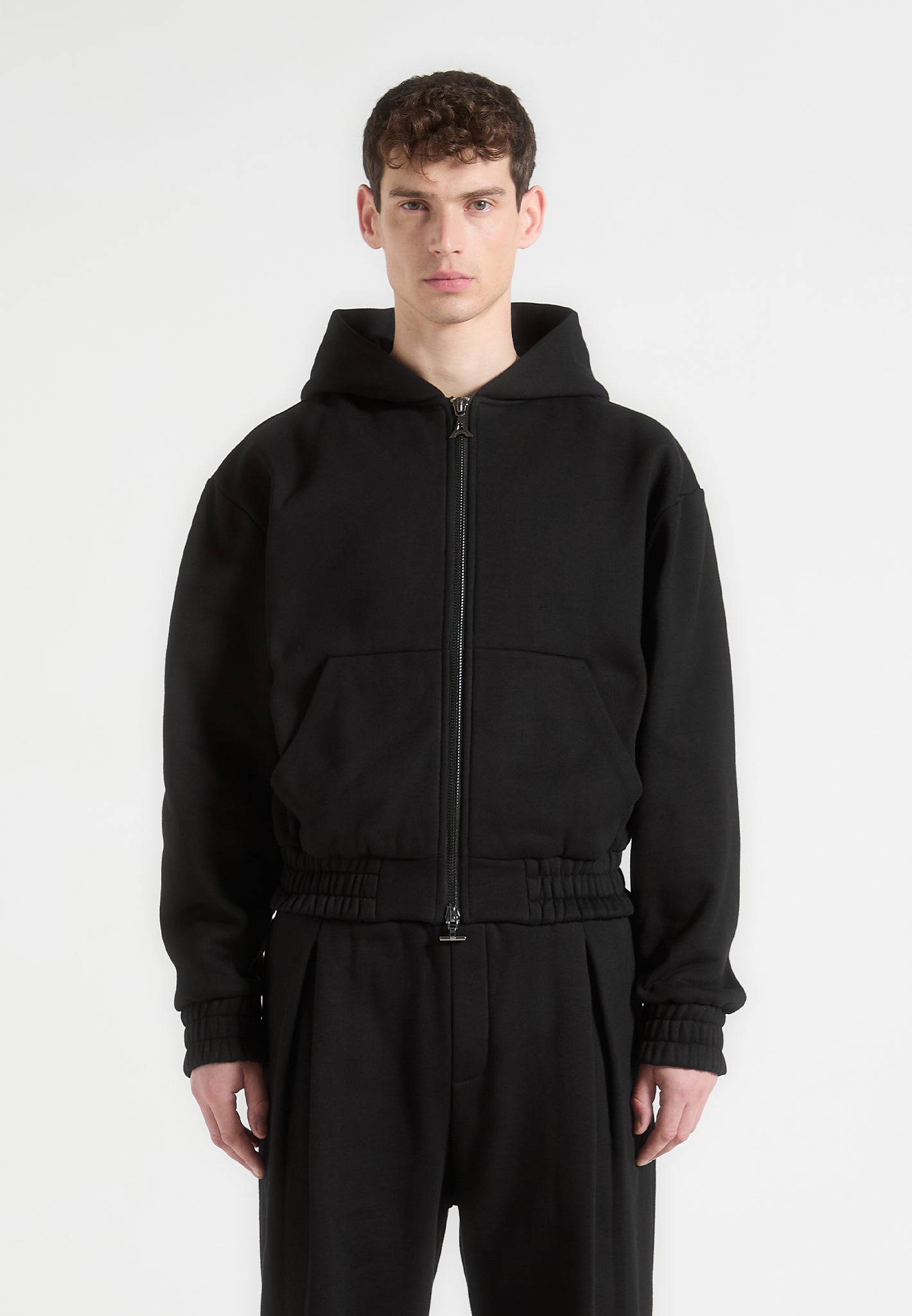 Éternel Cropped Zip Hoodie - Black