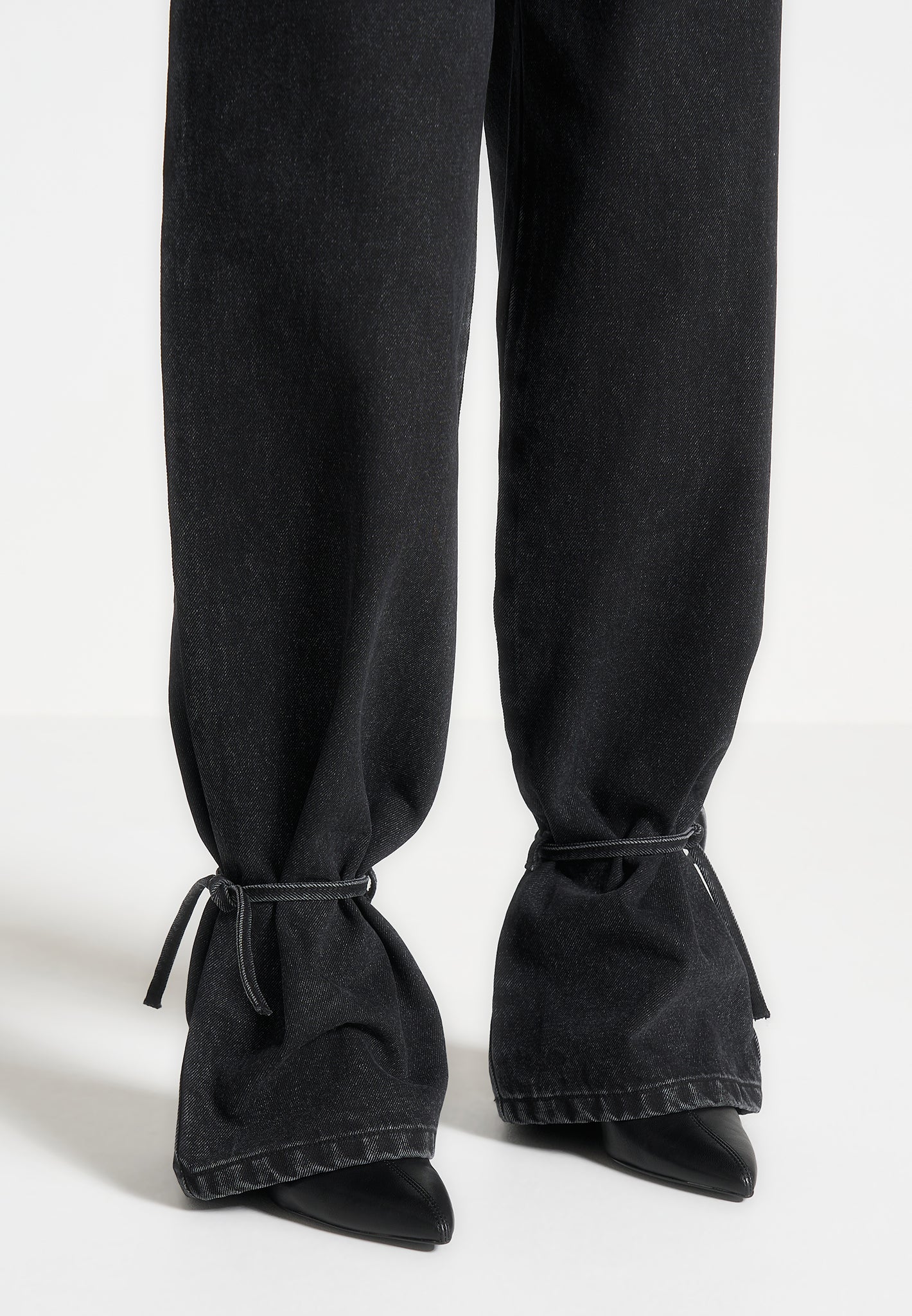 baggy-jeans-with-drawcord-washed-black