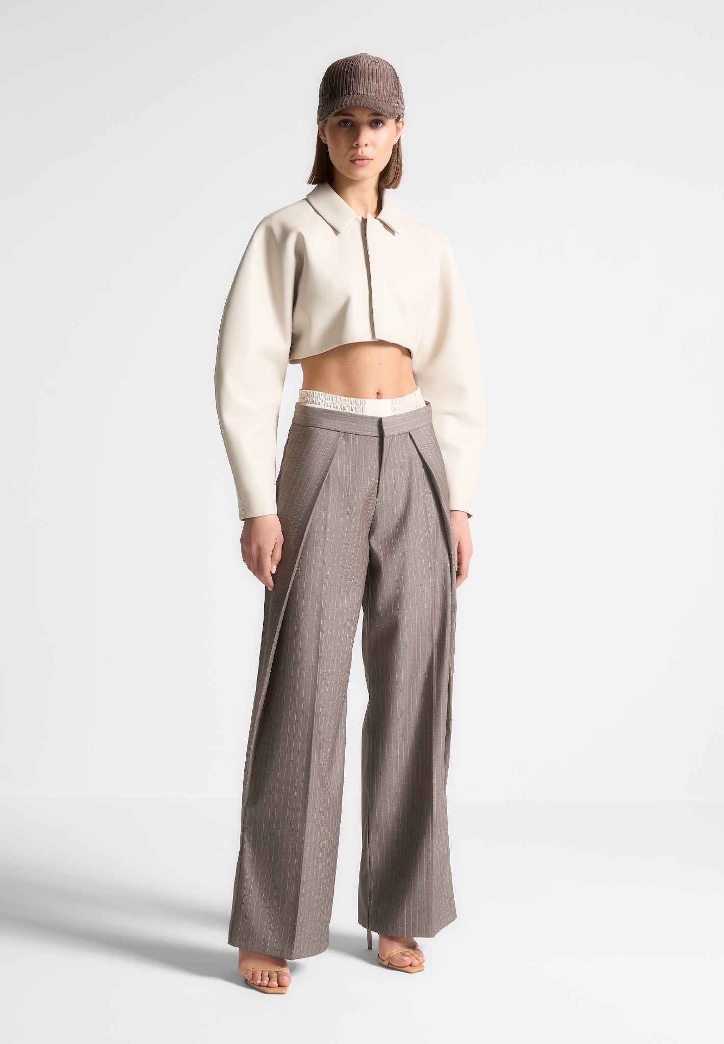 Tailored Pleated Trousers with Eiffel Belt - Taupe