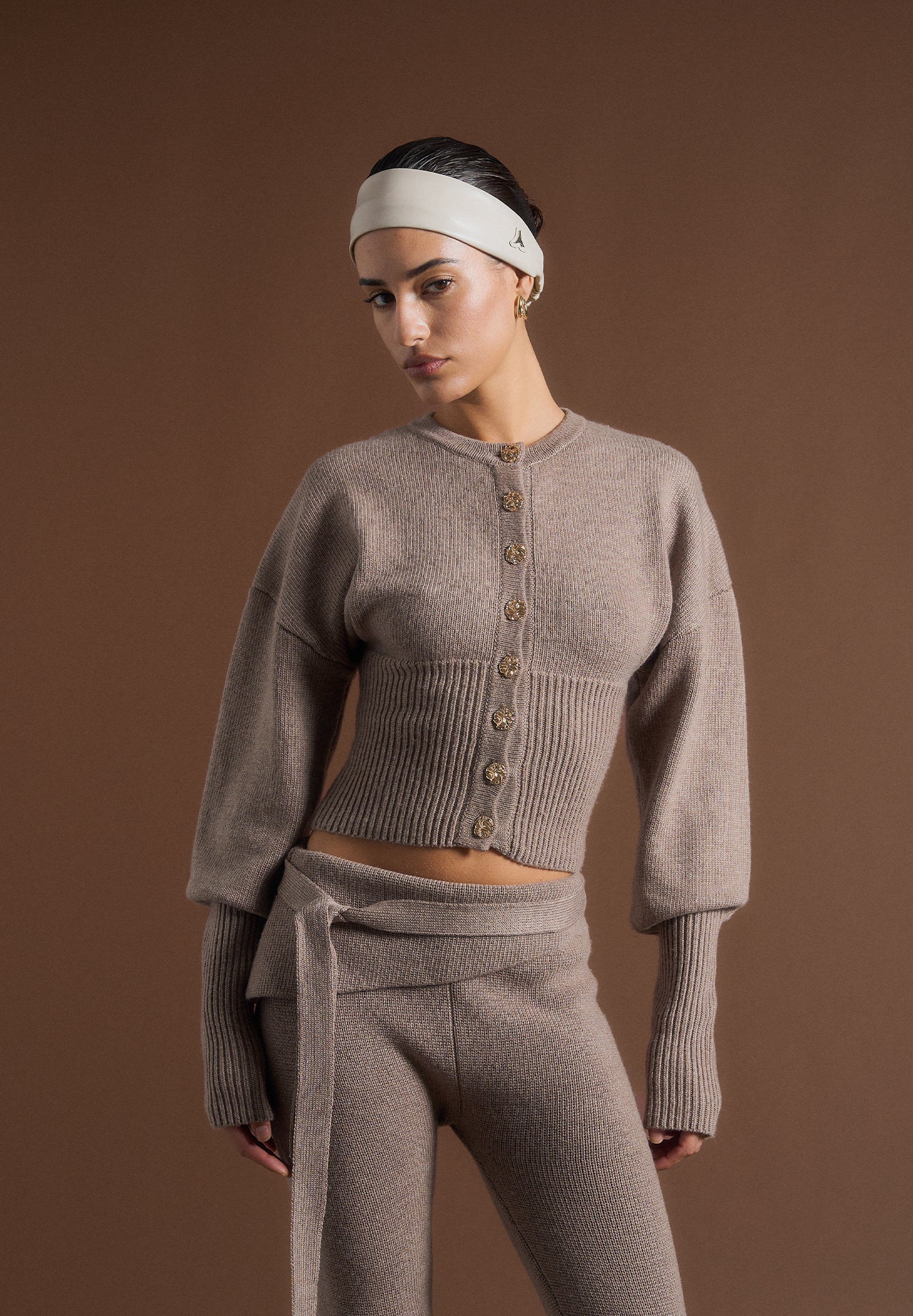 knitted-fit-flare-leggings-with-belt-taupe