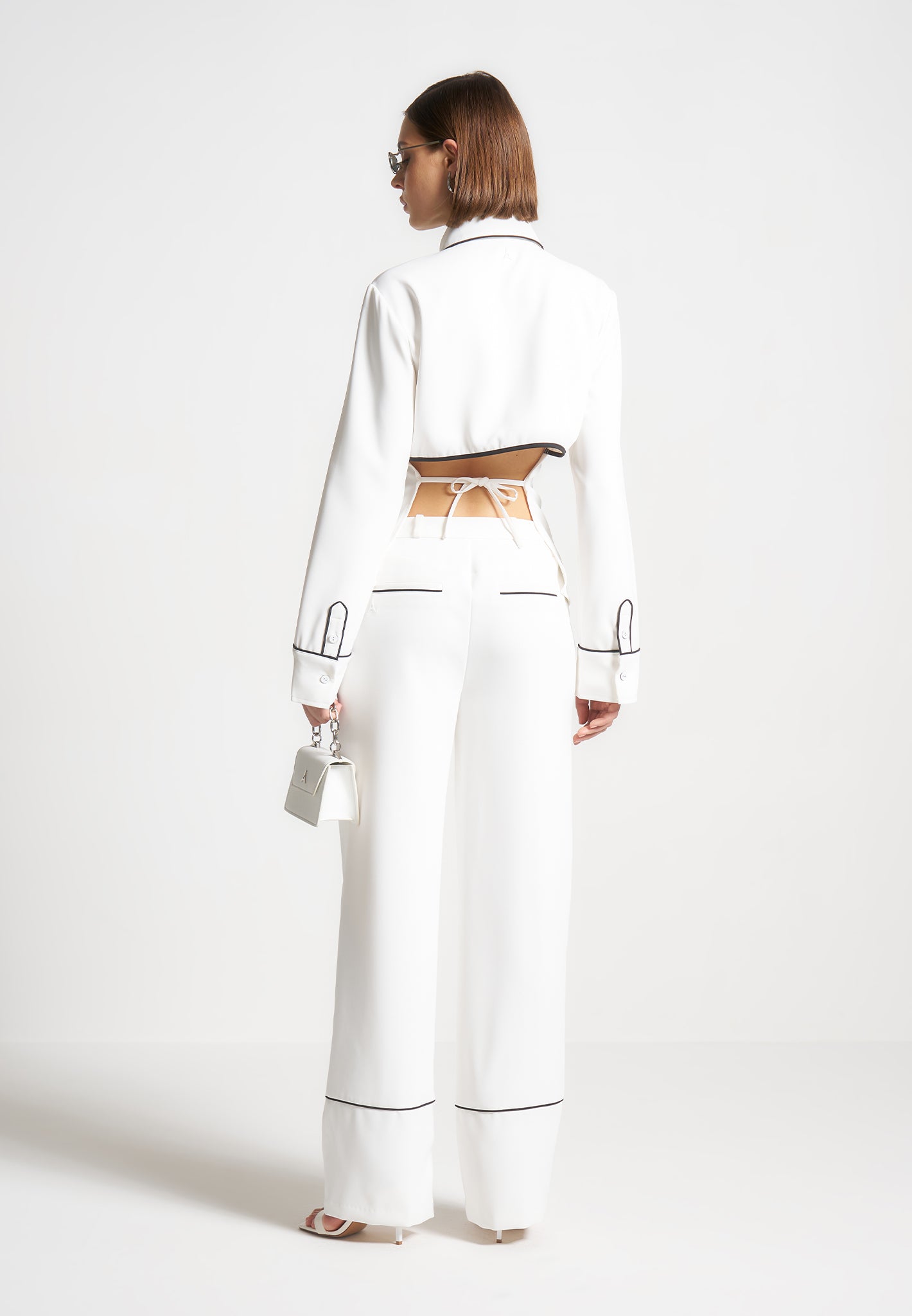 contrast-piped-backless-tie-shirt-white-black