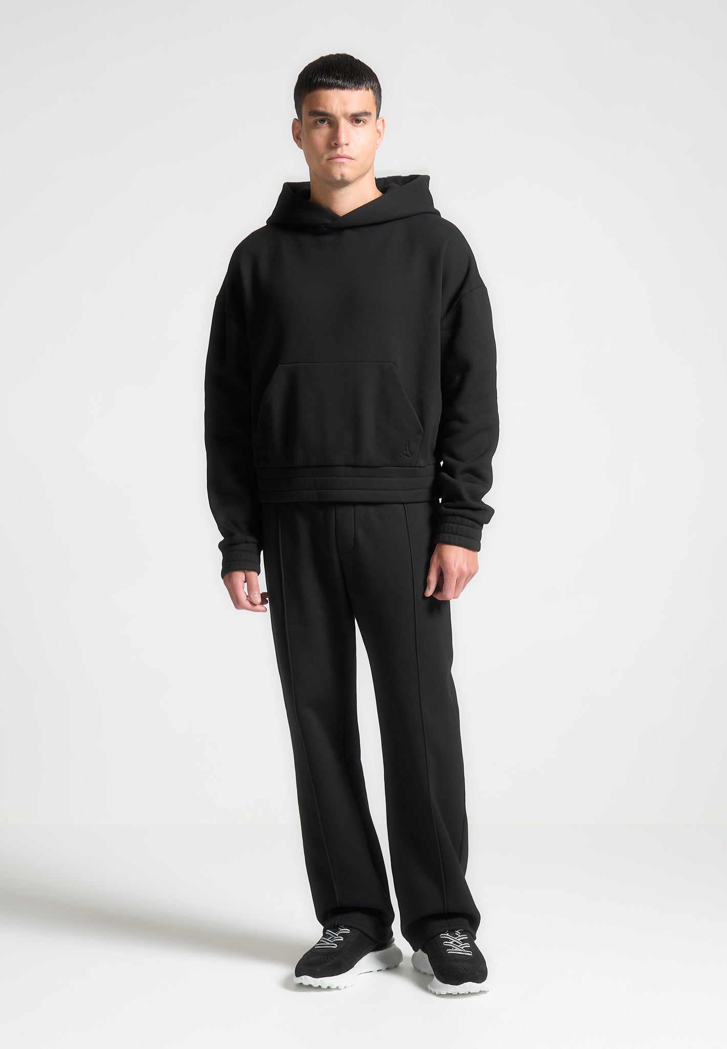 eternel-420gsm-eiffel-embossed-pintuck-jogger-black