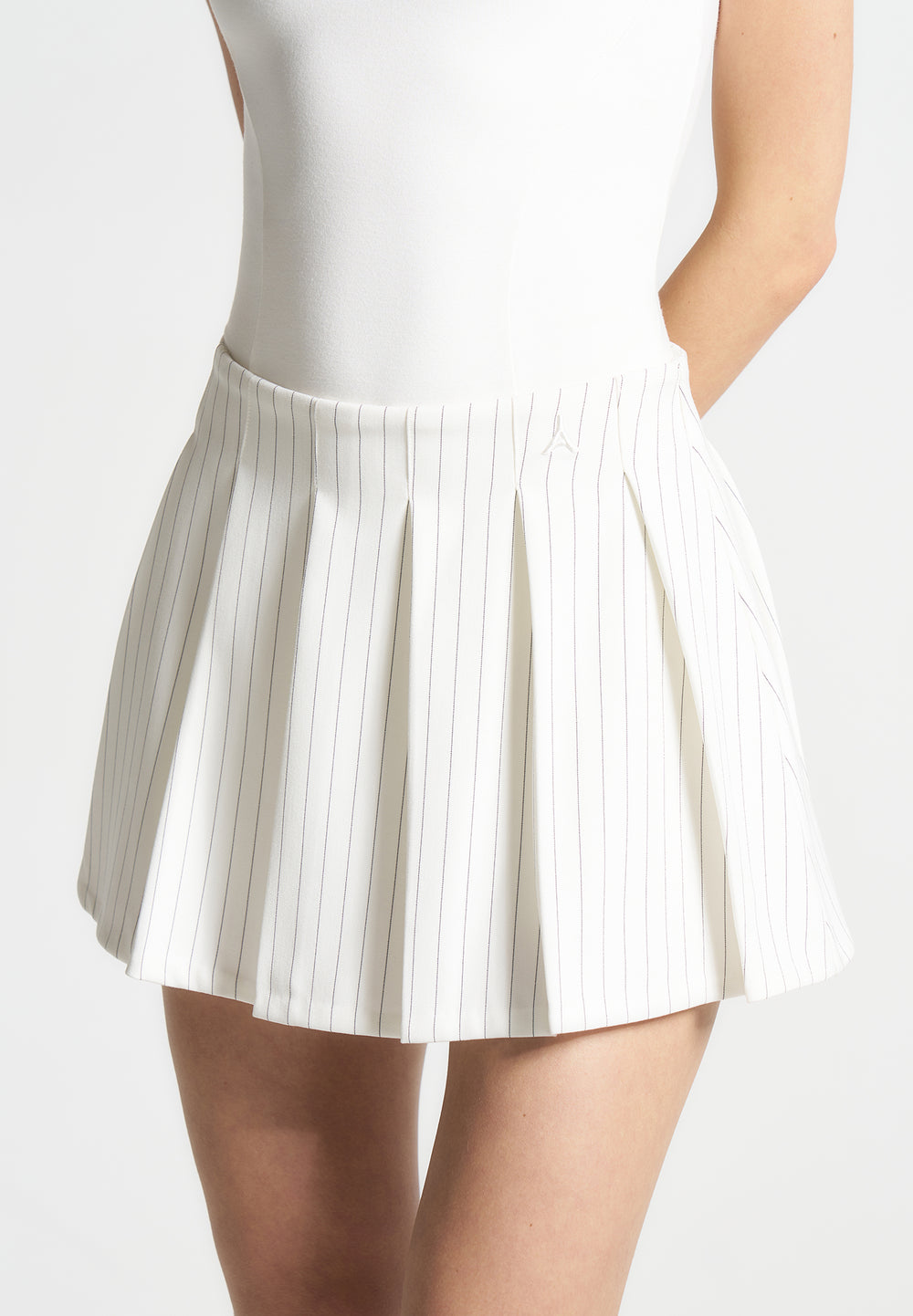 pinstripe-pleated-skort-white