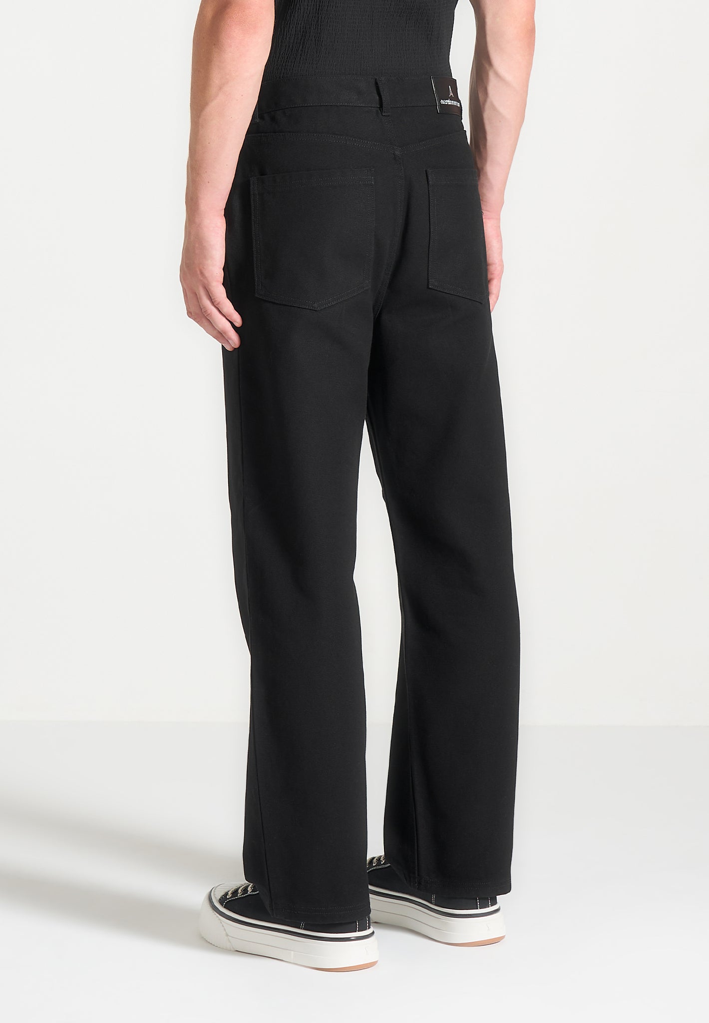 relaxed-fit-pleated-gabardine-jeans-black