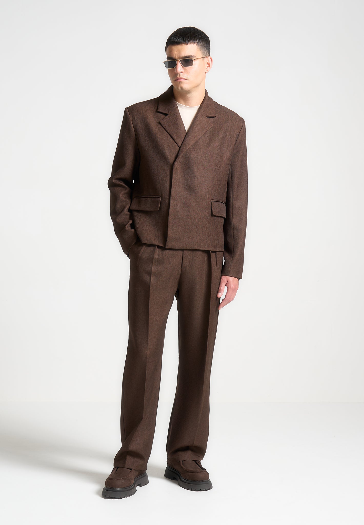 relaxed-fit-tailored-trousers-with-twin-pleat-brown