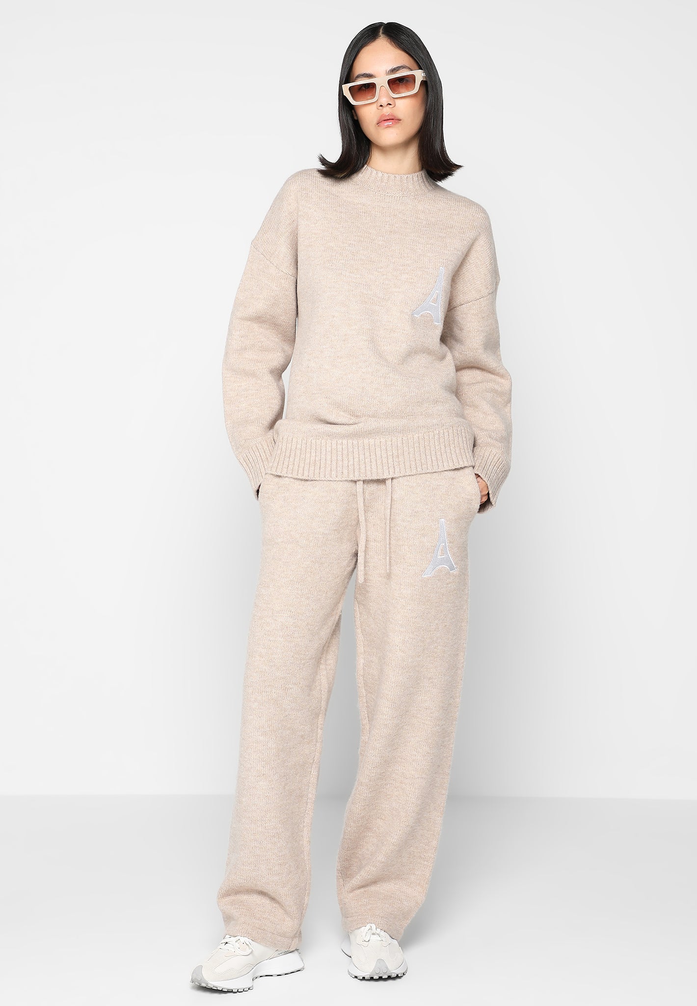 knitted-relaxed-fit-eiffel-joggers-beige