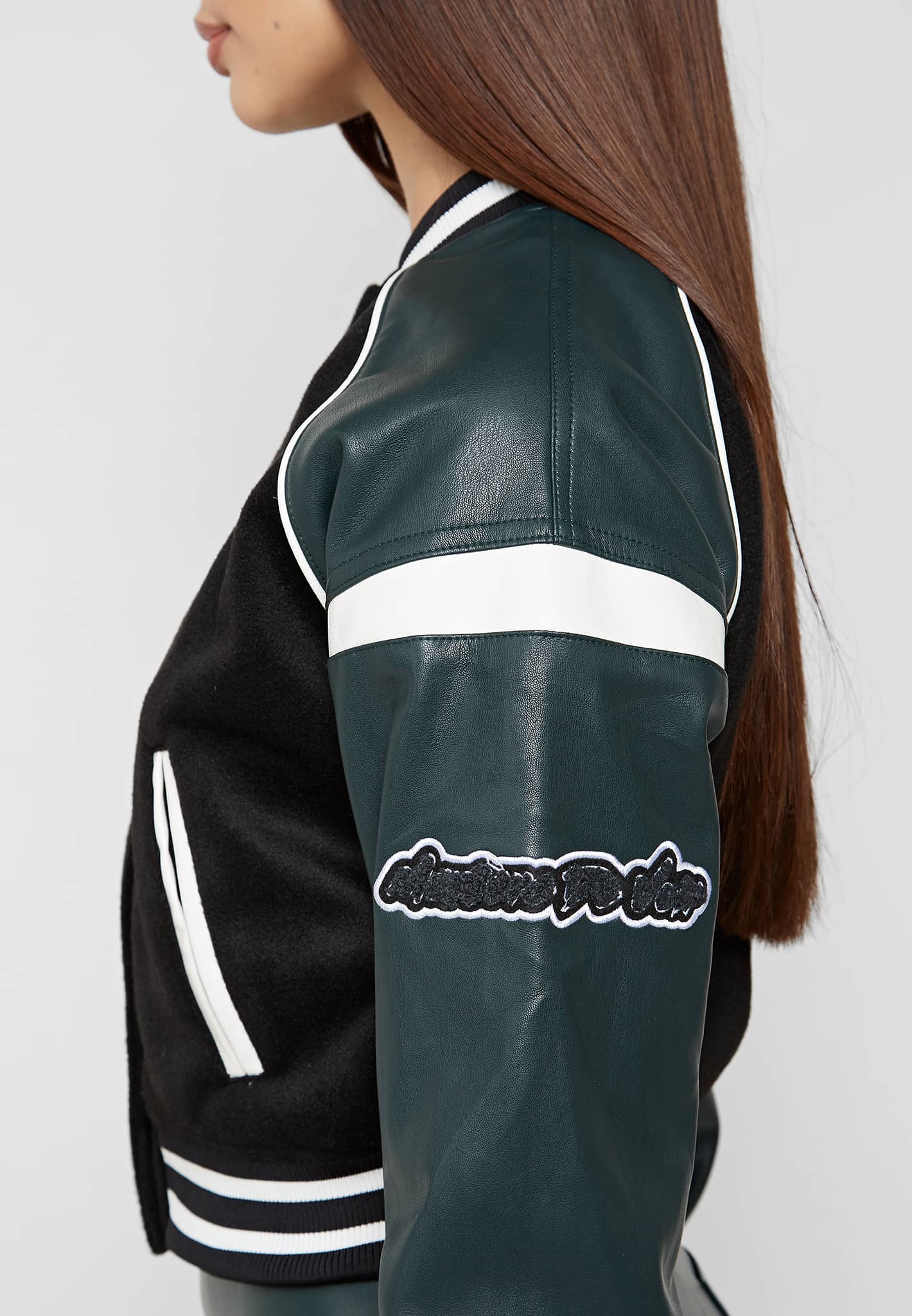 Manière de Voir Women's Varsity Jacket